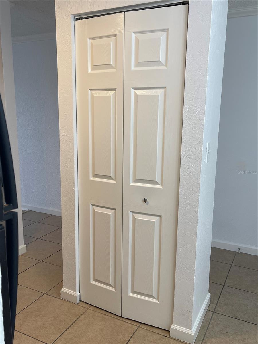 Image 6 of 24 For 10125 Sailwinds Boulevard N 203