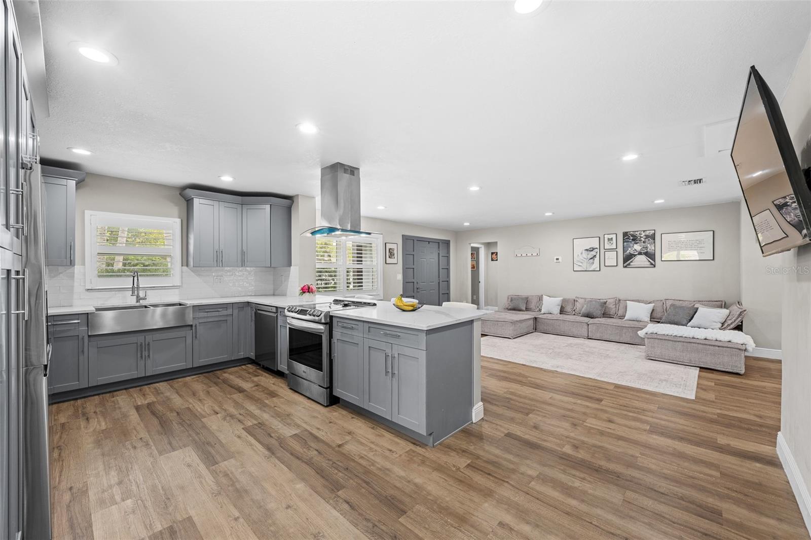 Image 12 of 42 For 3301 Ballast Point Boulevard