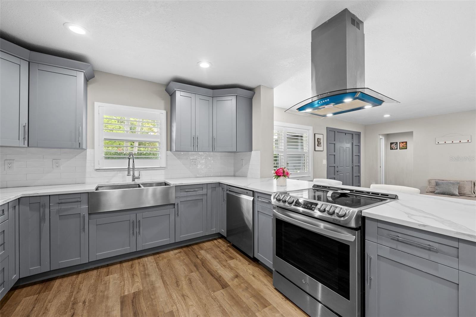 Image 7 of 42 For 3301 Ballast Point Boulevard