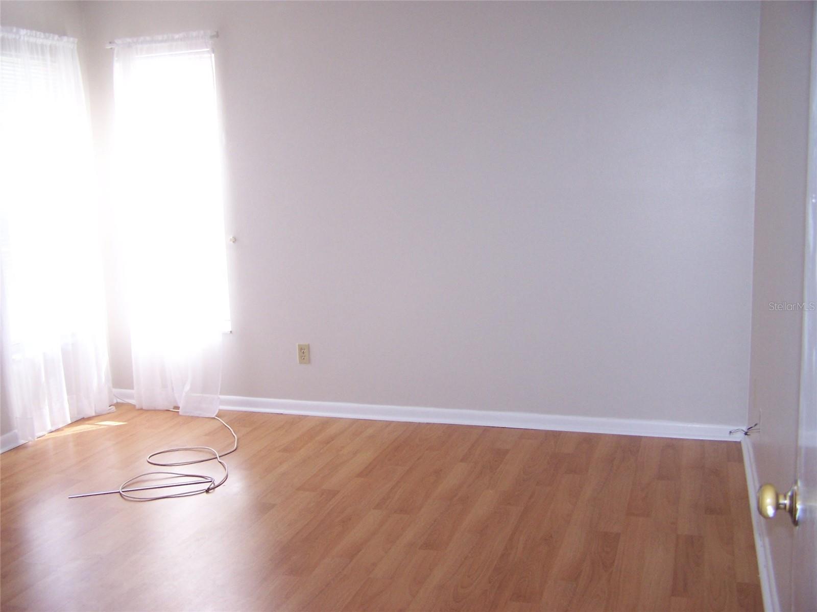 Image 6 of 8 For 10521 113th Street