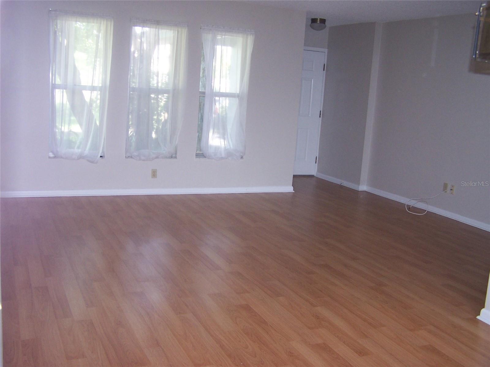 Image 7 of 8 For 10521 113th Street