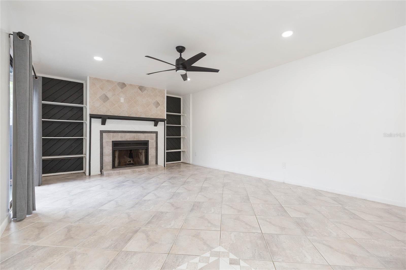 Image 10 of 42 For 12738 Wood Trail Boulevard