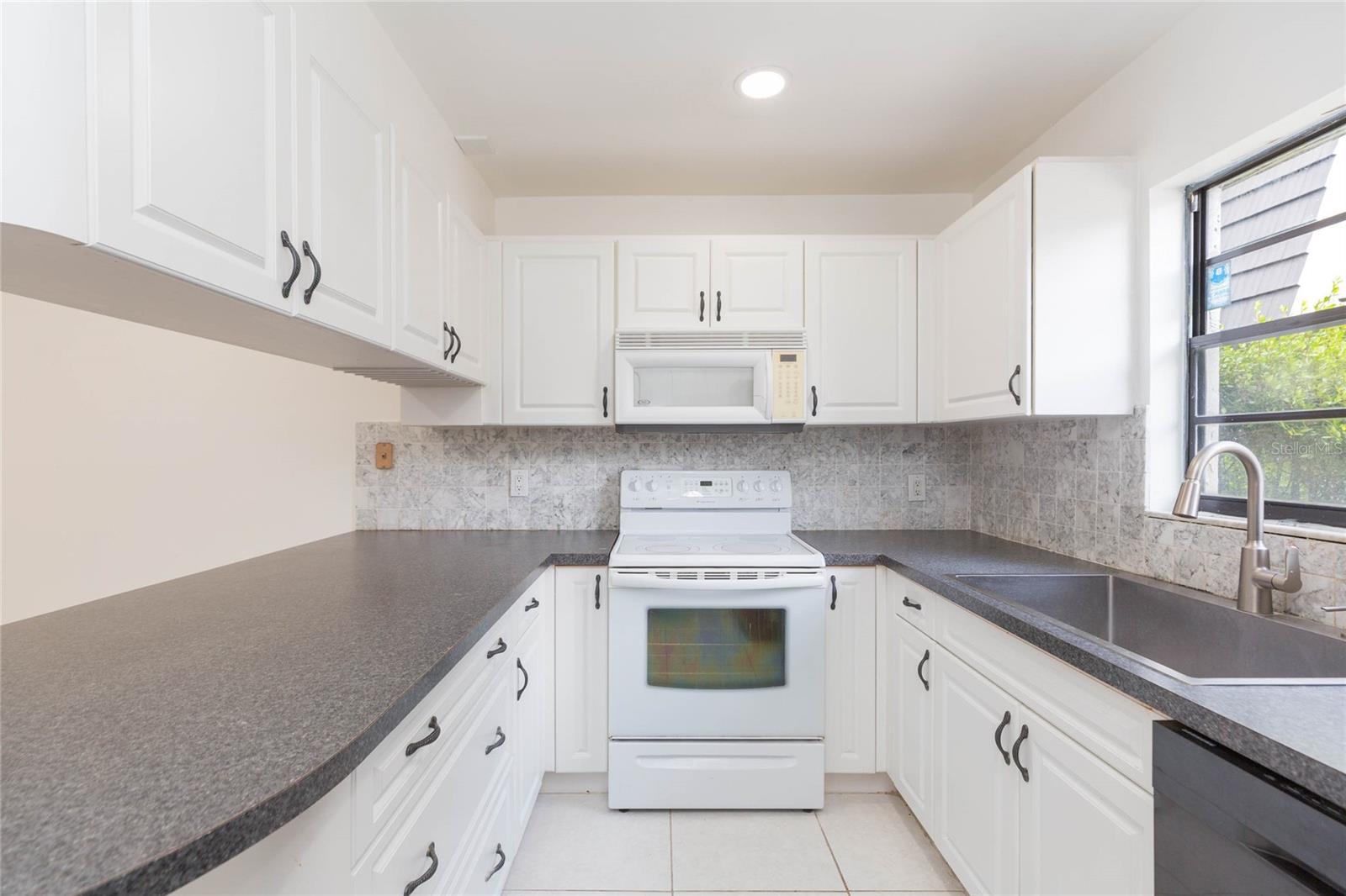 Image 20 of 42 For 12738 Wood Trail Boulevard