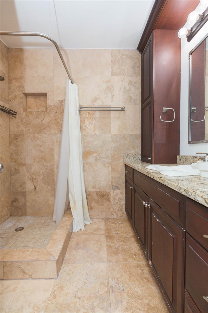 Image 28 of 42 For 12738 Wood Trail Boulevard