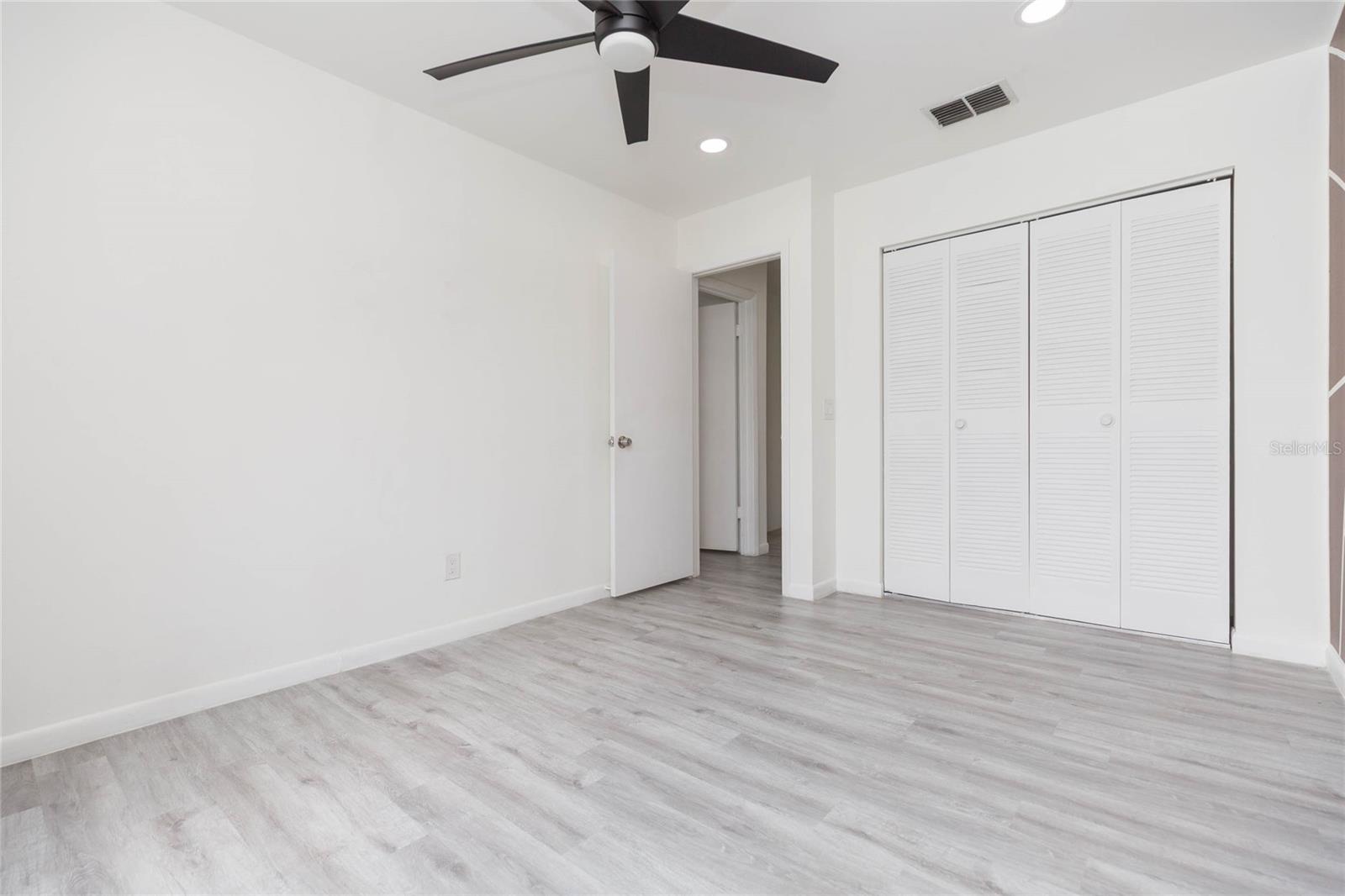 Image 34 of 42 For 12738 Wood Trail Boulevard