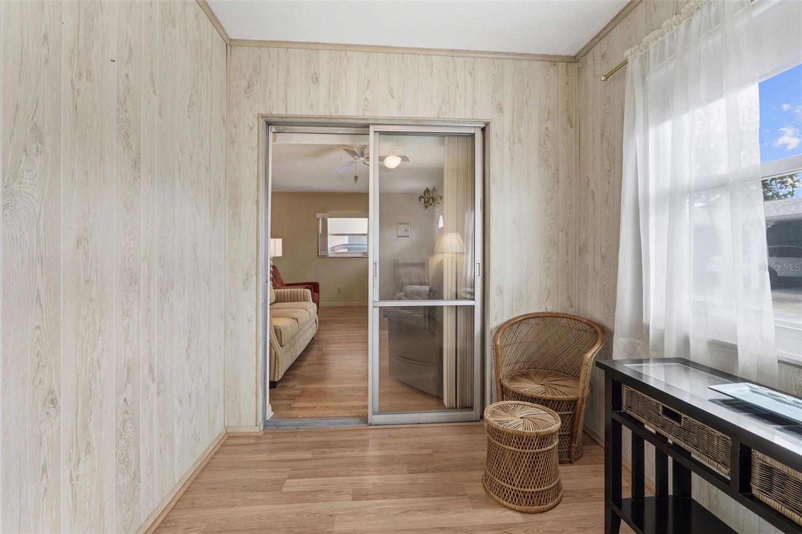 Image 7 of 31 For 12400 Park Boulevard 521