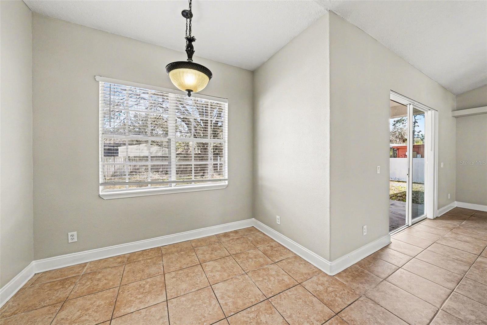 Image 14 of 27 For 5300 Eagle Boulevard