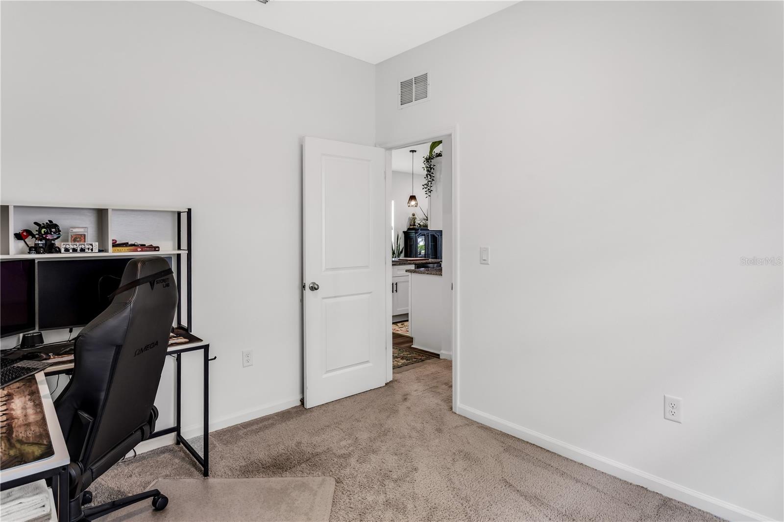 Image 23 of 36 For 10459 Ladybug Cove