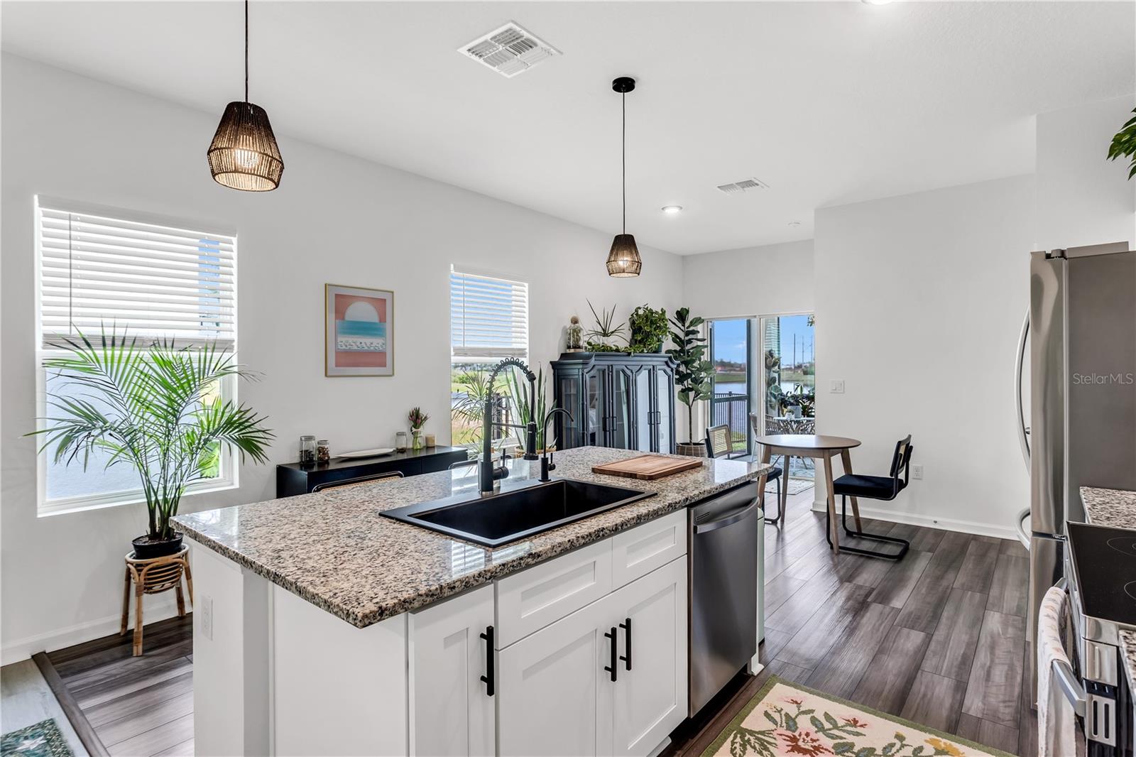 Image 8 of 36 For 10459 Ladybug Cove