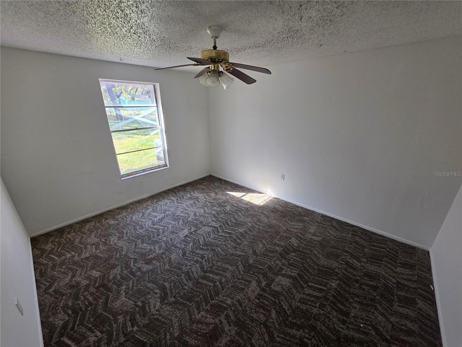 Image 28 of 29 For 904 33rd Avenue E