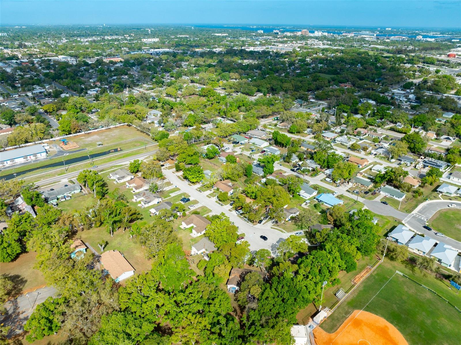 Image 7 of 29 For 904 33rd Avenue E