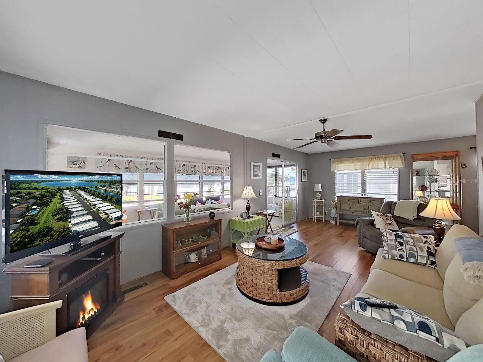 Listing photo id 8 for 9900 Ulmerton Road 238