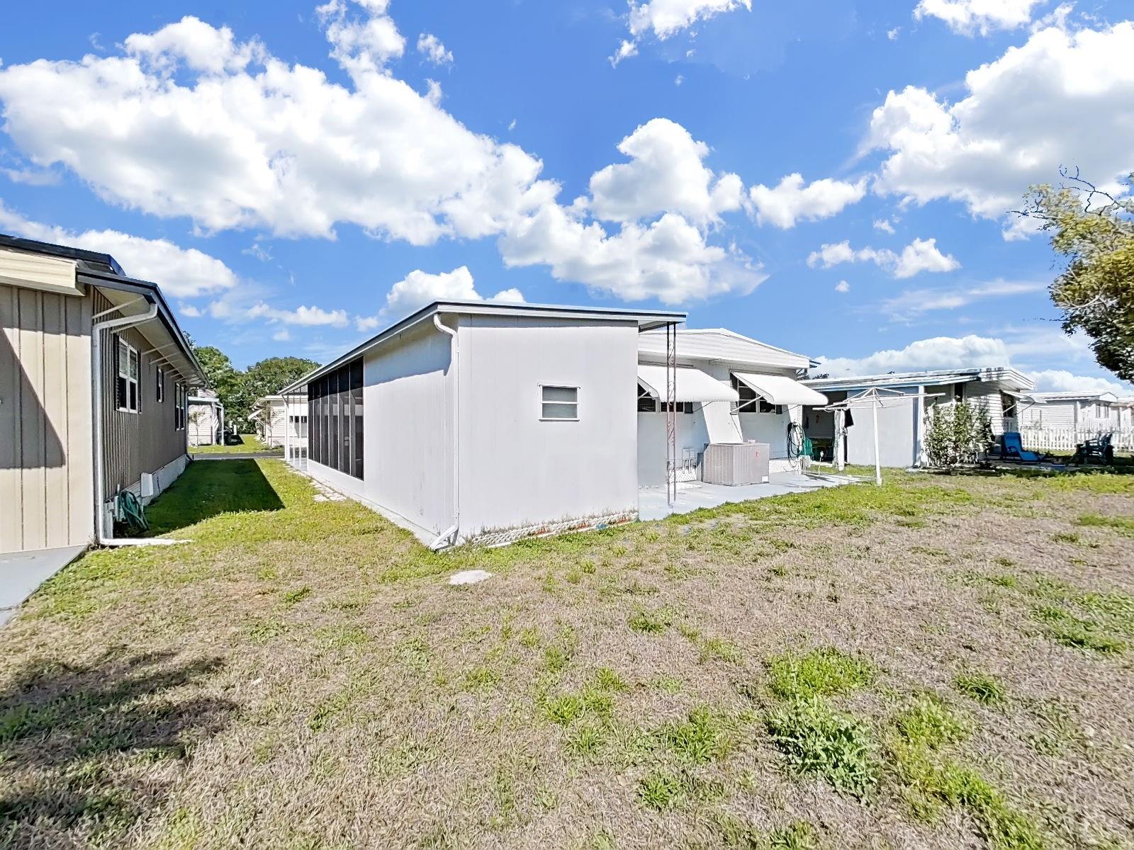 Listing photo id 17 for 9900 Ulmerton Road 238