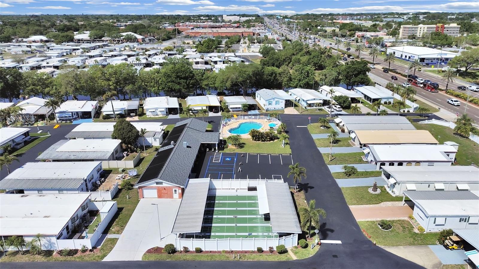 Listing photo id 19 for 9900 Ulmerton Road 238