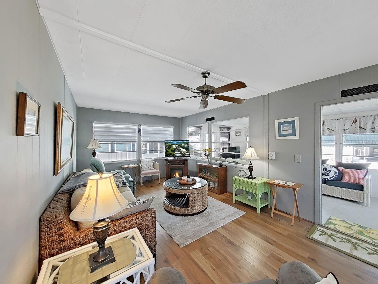 Listing photo id 7 for 9900 Ulmerton Road 238