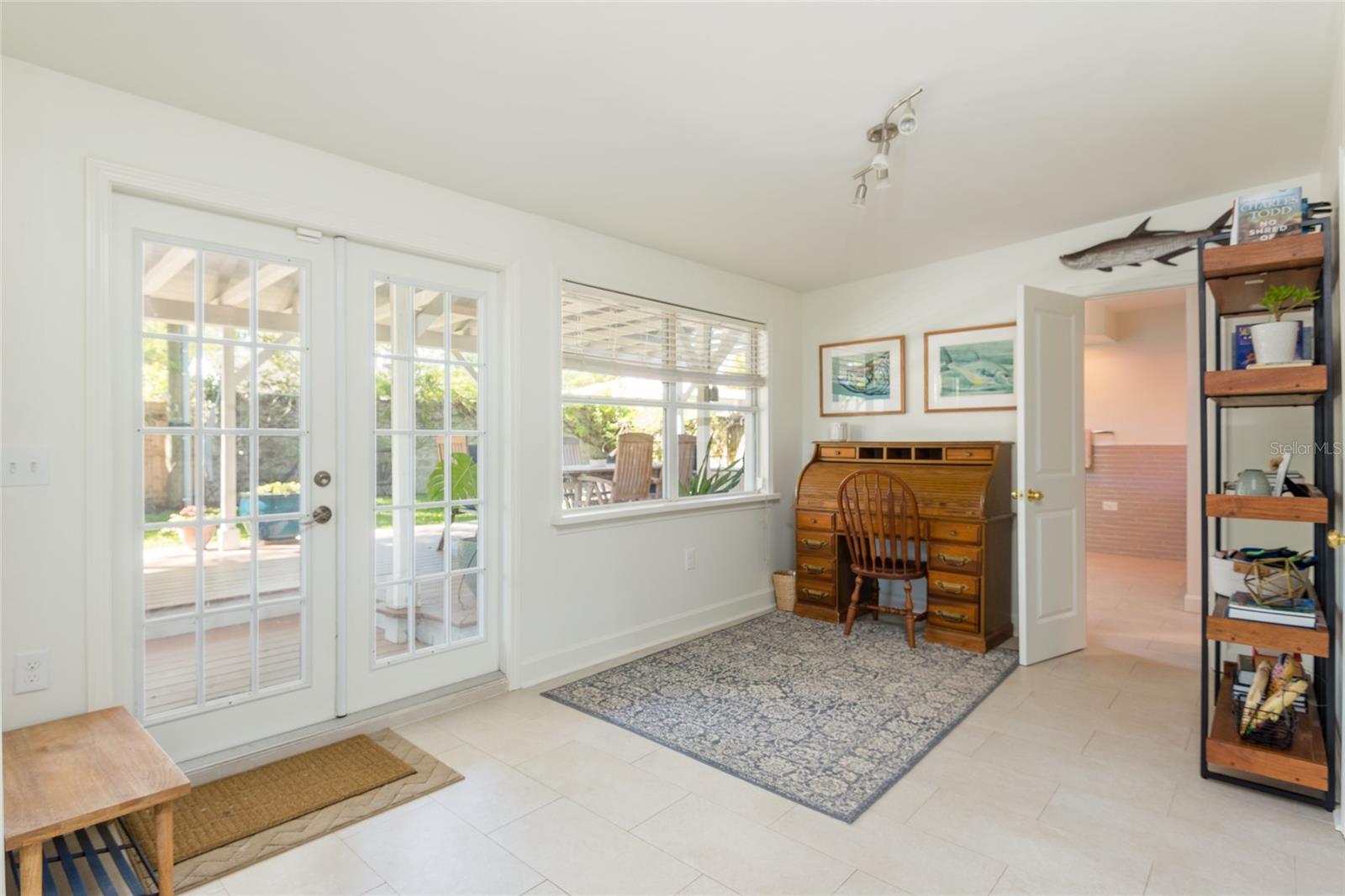 Image 10 of 43 For 4704 El Prado Boulevard