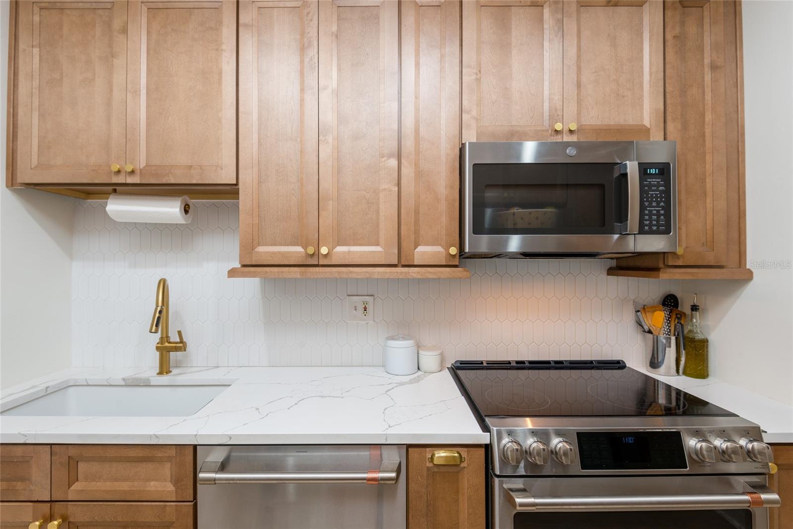 Image 13 of 43 For 4704 El Prado Boulevard