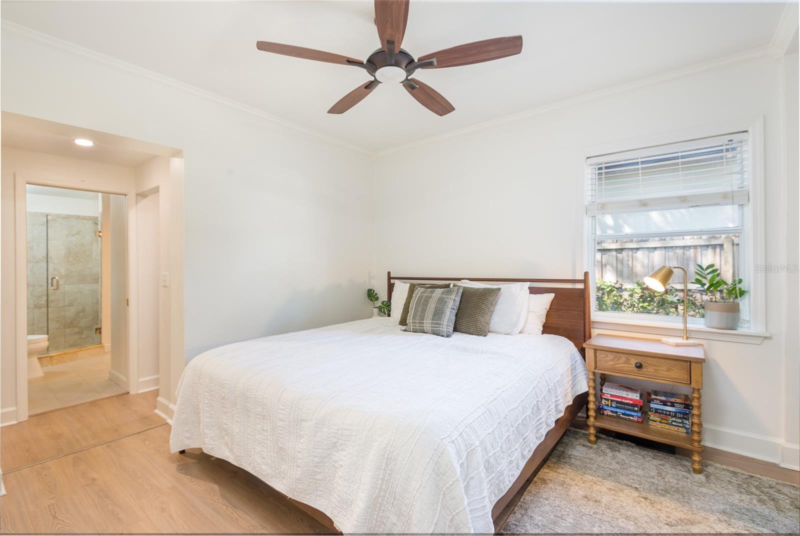 Image 23 of 43 For 4704 El Prado Boulevard