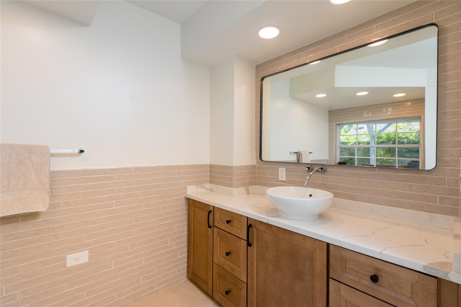 Image 26 of 43 For 4704 El Prado Boulevard