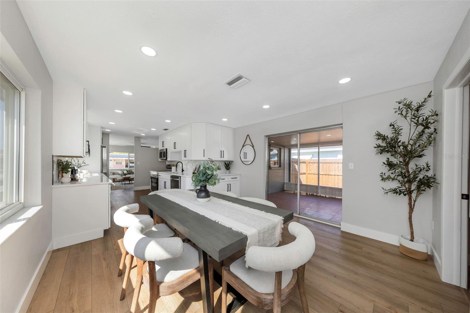 Image 14 of 59 For 5744 17th Avenue N