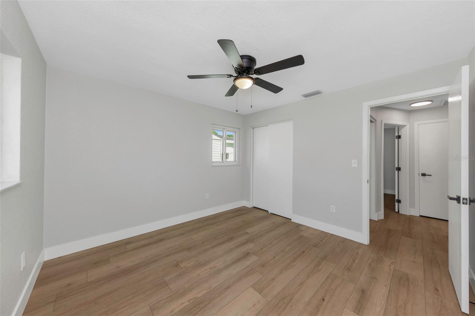 Image 27 of 59 For 5744 17th Avenue N