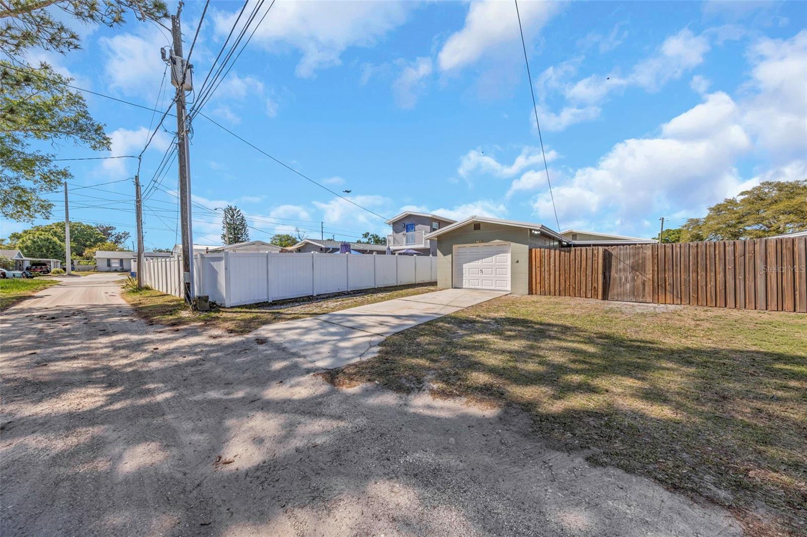 Image 42 of 59 For 5744 17th Avenue N