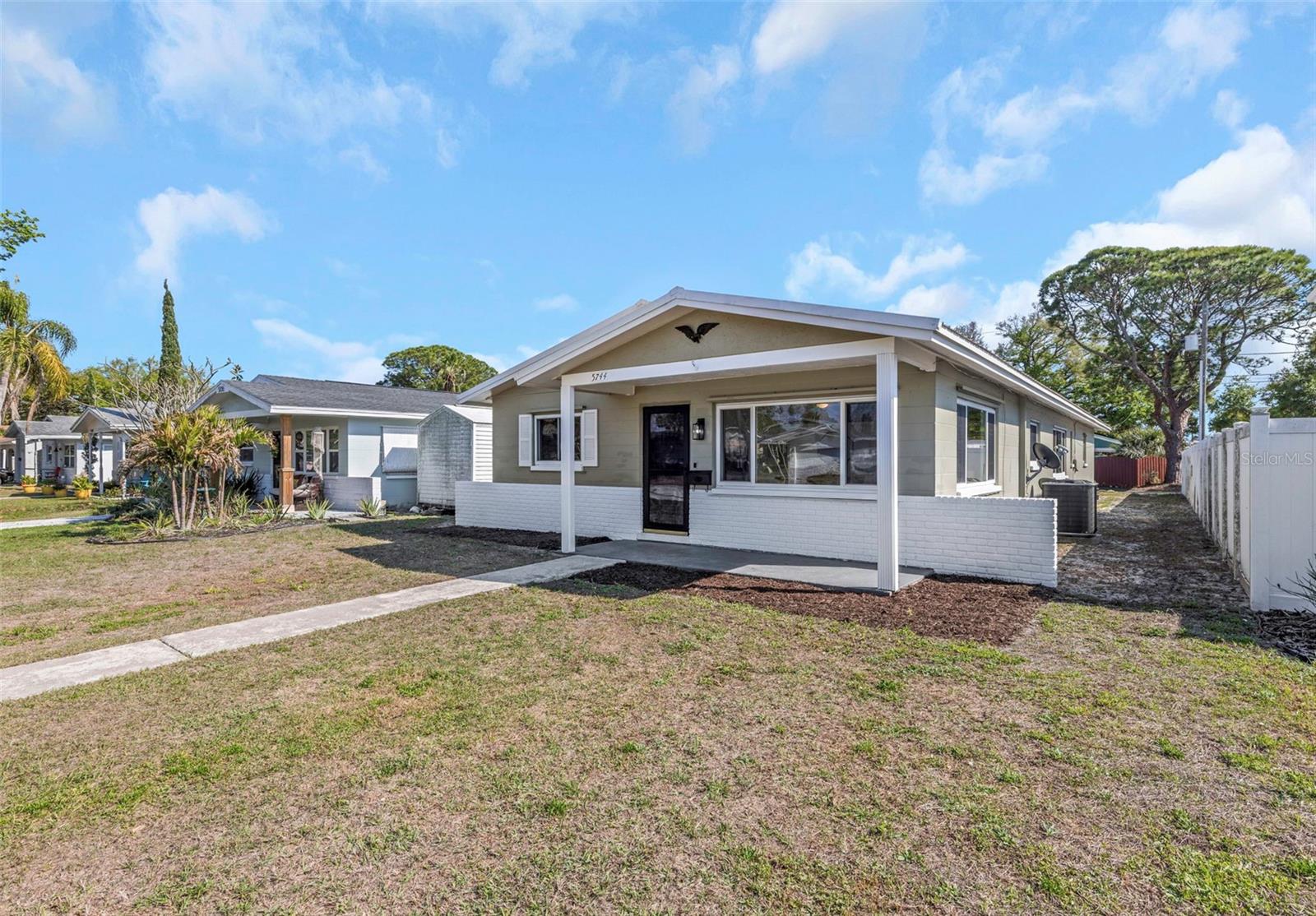 Image 43 of 59 For 5744 17th Avenue N