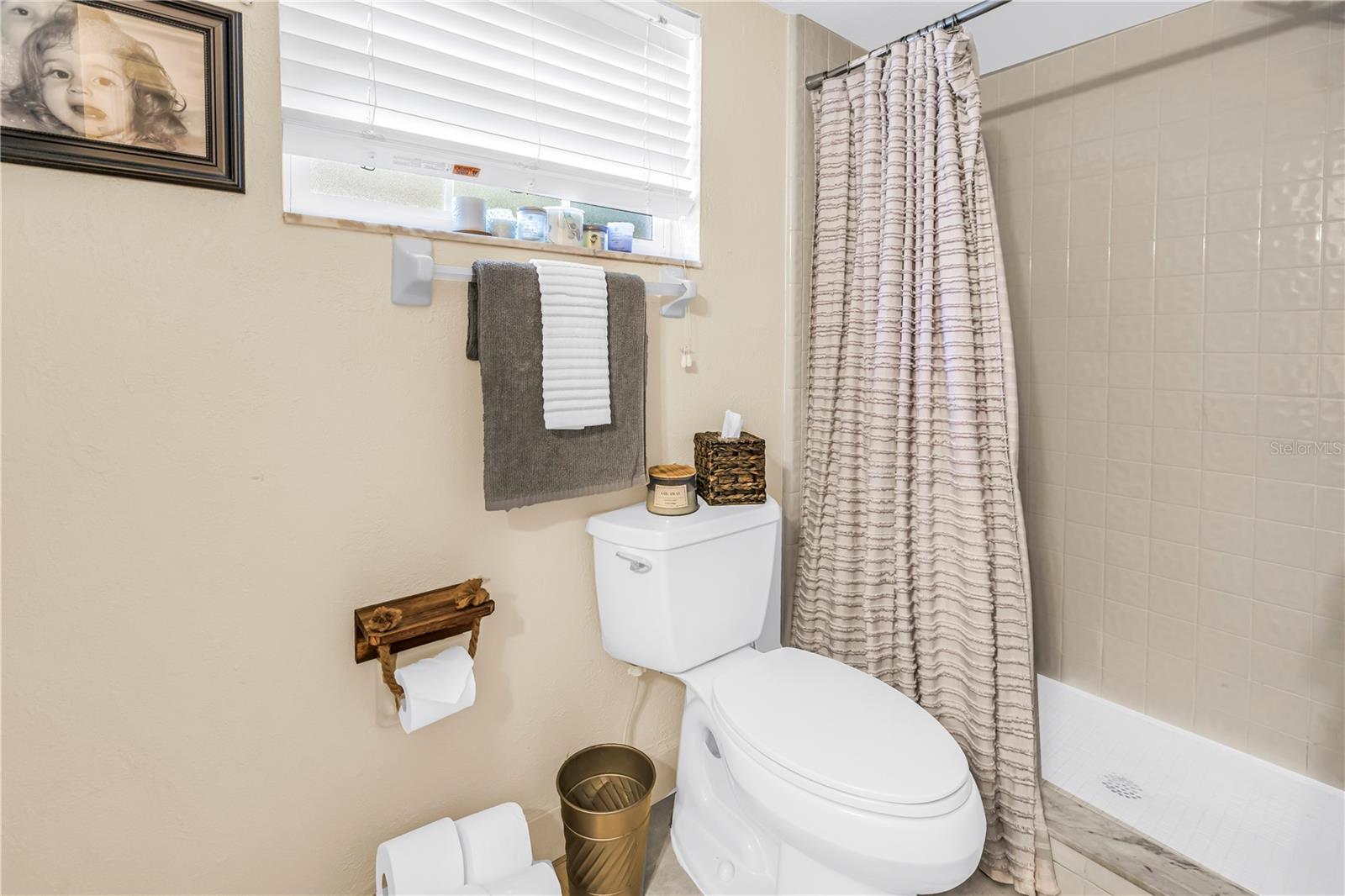 Image 26 of 56 For 12487 93rd Avenue