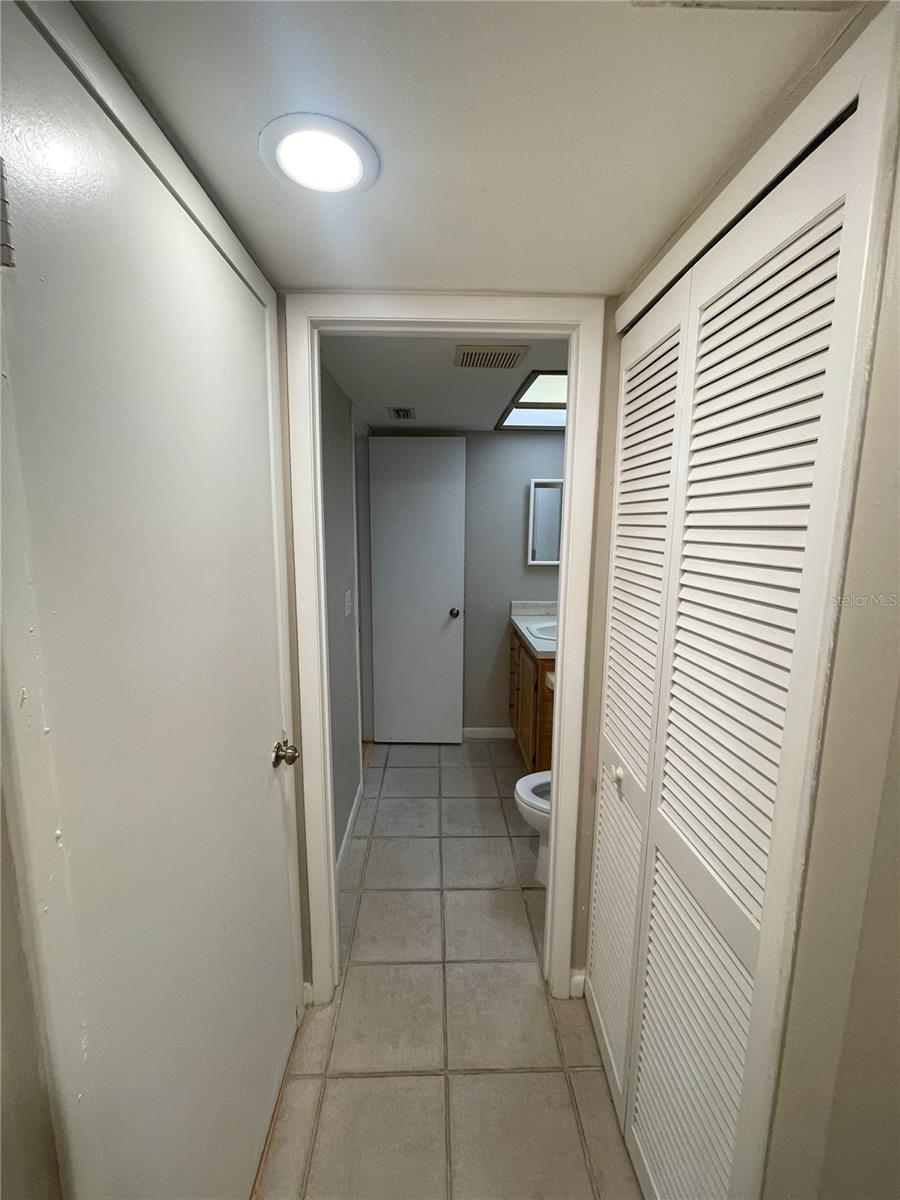 Listing photo id 16 for 4873 Puritan Circle 2401