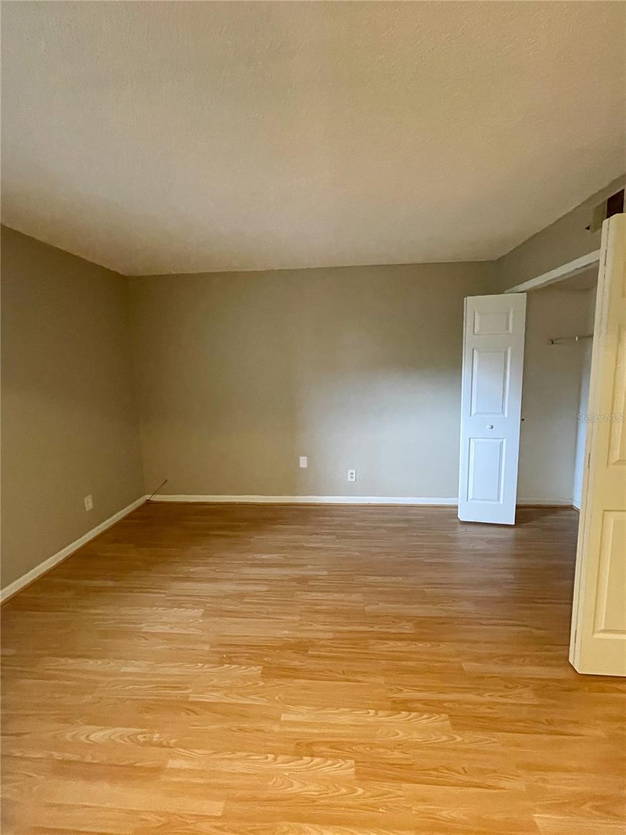 Listing photo id 17 for 4873 Puritan Circle 2401