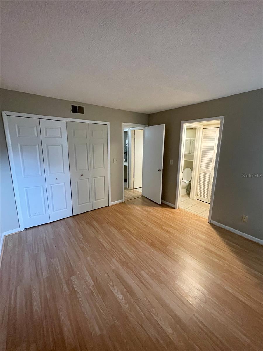 Listing photo id 20 for 4873 Puritan Circle 2401