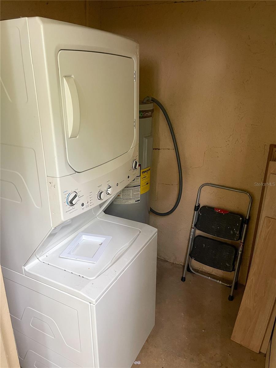 Listing photo id 23 for 4873 Puritan Circle 2401