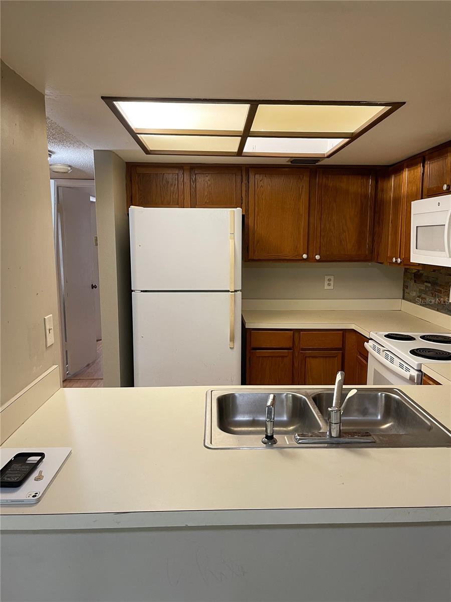 Listing photo id 7 for 4873 Puritan Circle 2401