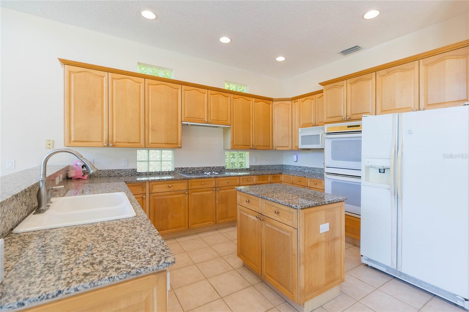 Image 15 of 77 For 16531 Hutchison Road