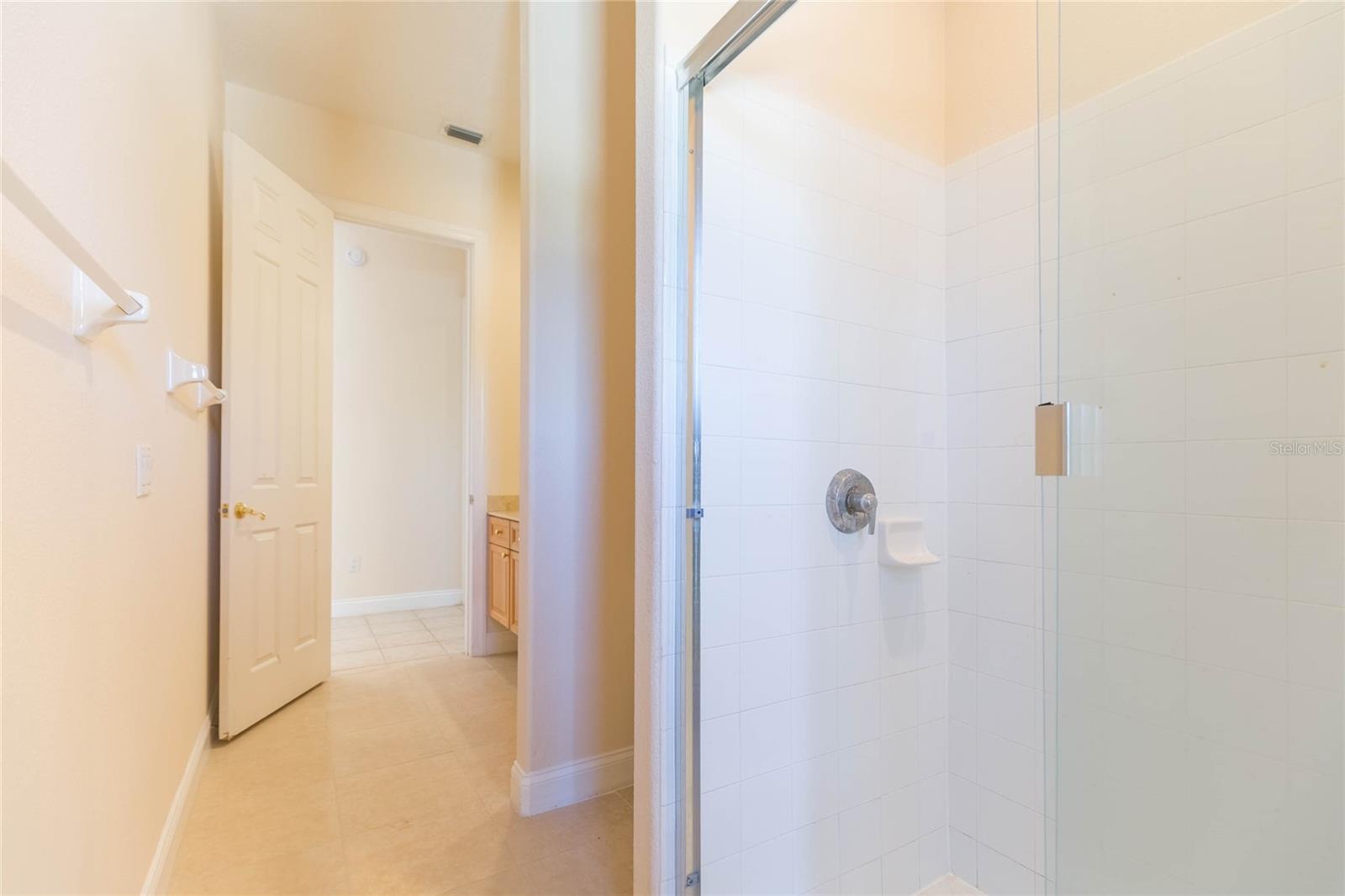 Image 33 of 77 For 16531 Hutchison Road