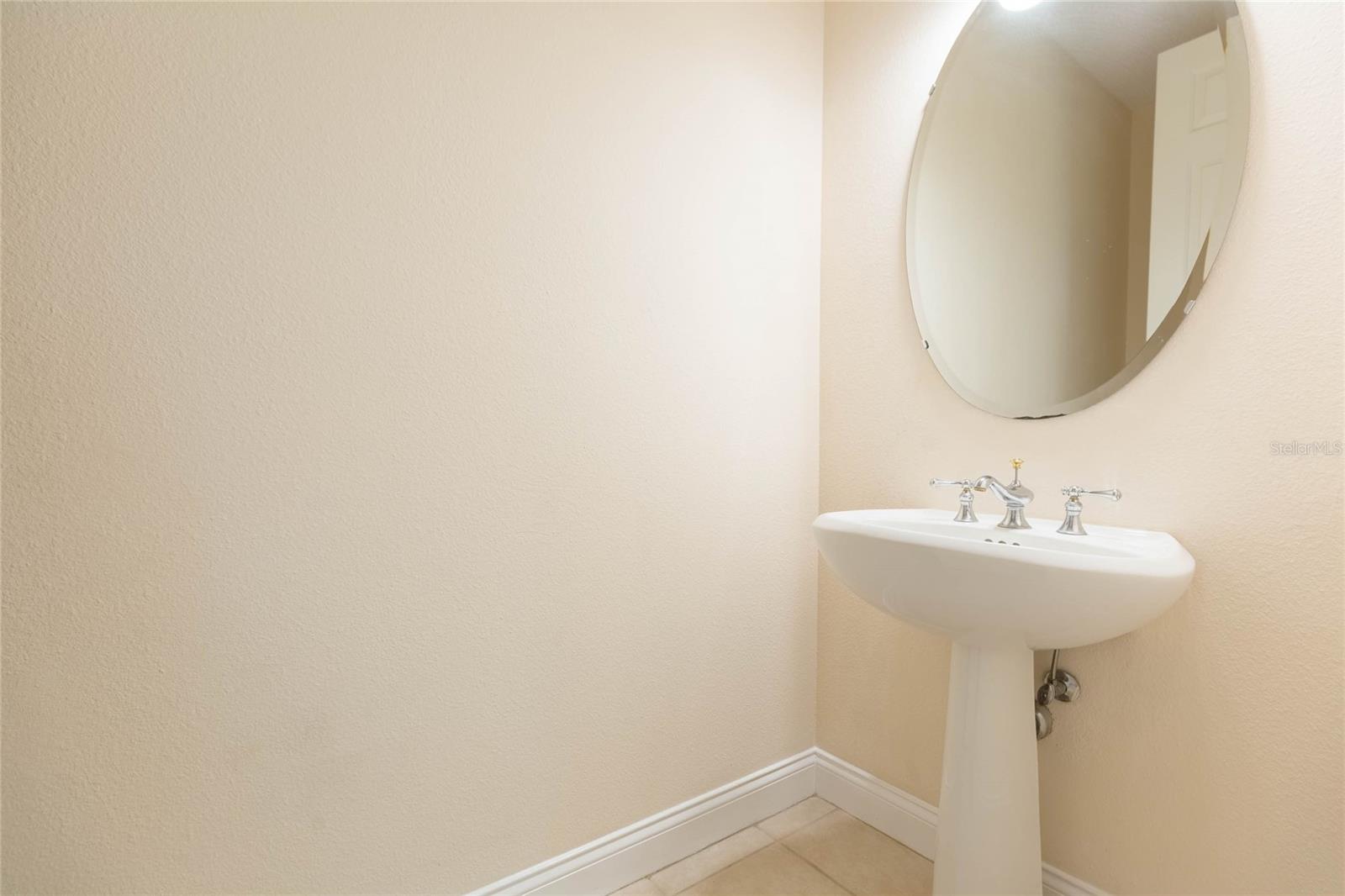 Image 34 of 77 For 16531 Hutchison Road