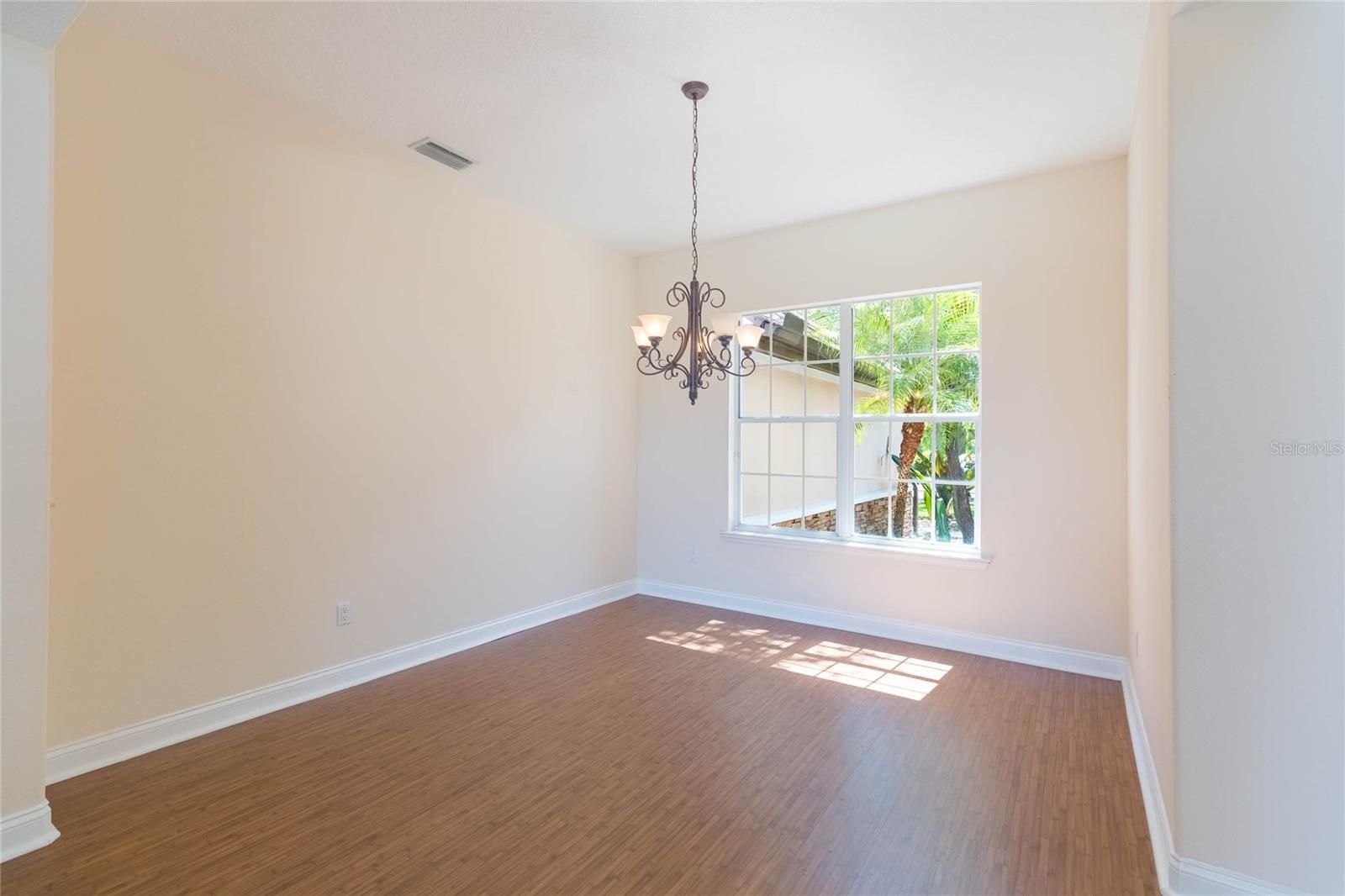 Image 9 of 77 For 16531 Hutchison Road