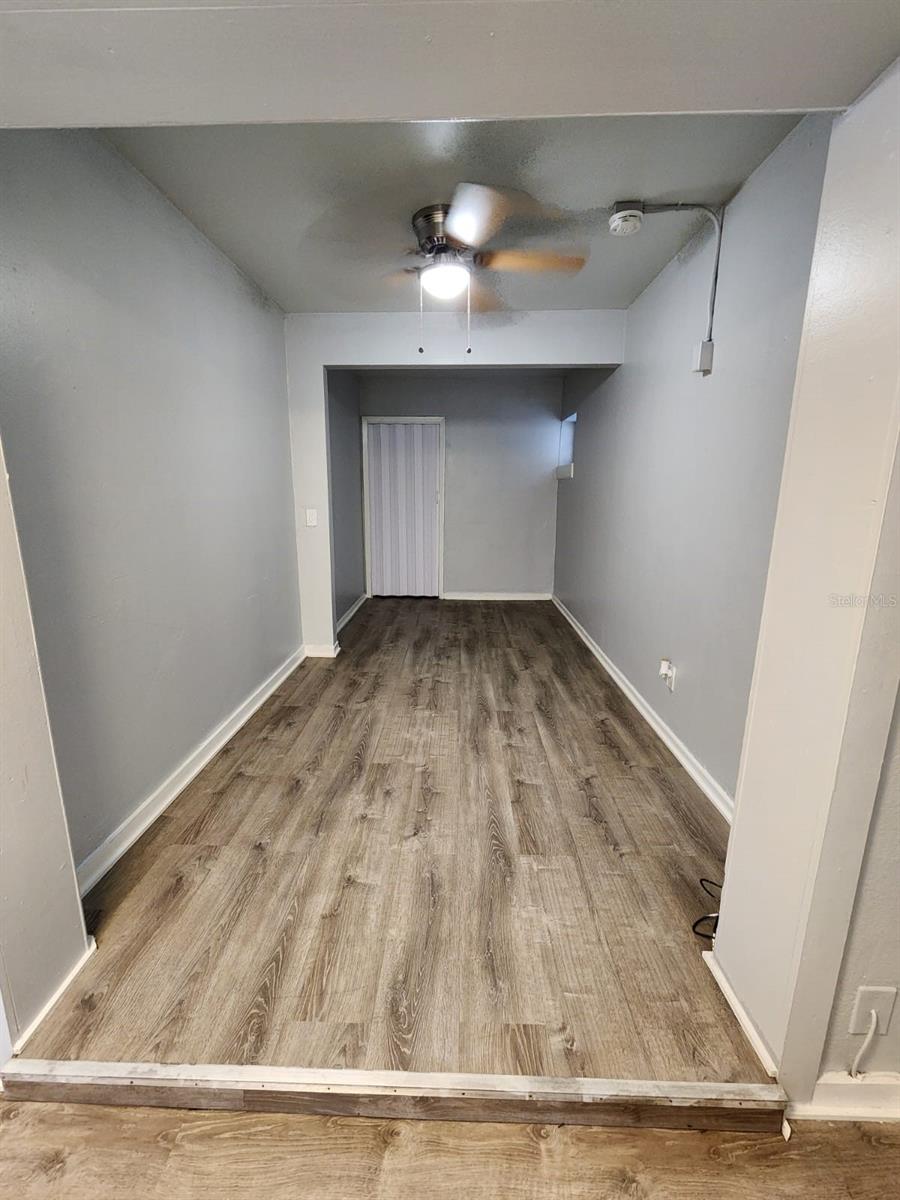 Image 5 of 9 For 407 Jupiter Avenue 11