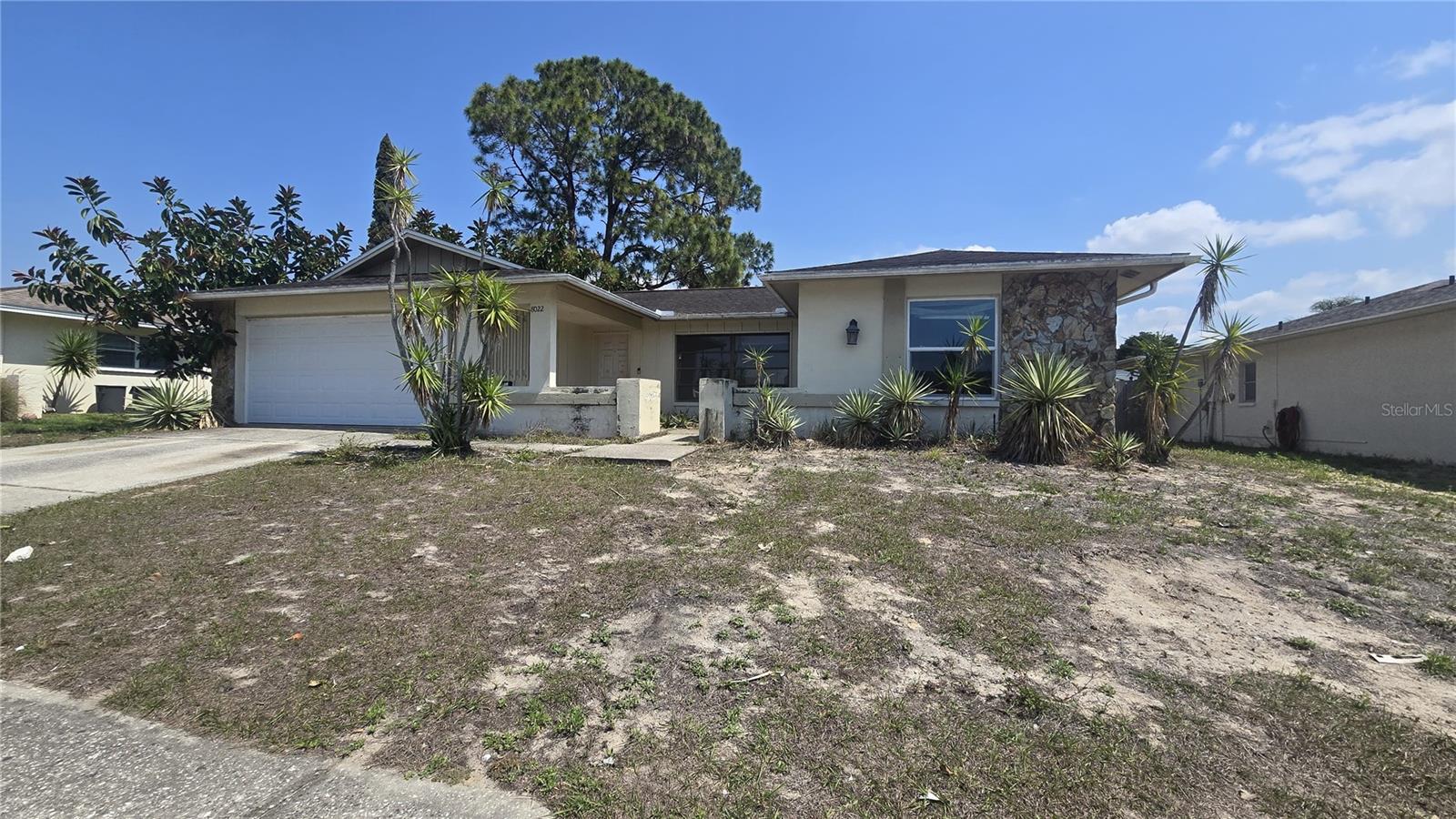 Listing Details for 8022 Idle Briar Lane, PORT RICHEY, FL 34668