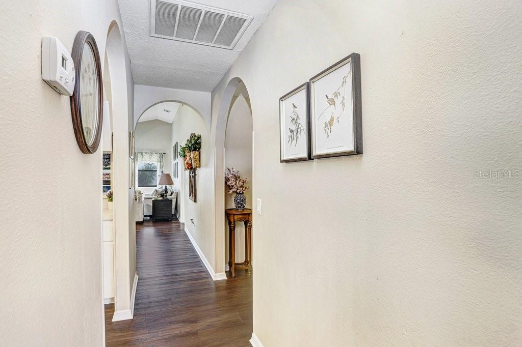 Listing photo id 13 for 8549 Pinafore Drive