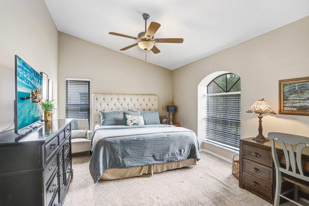 Listing photo id 14 for 8549 Pinafore Drive