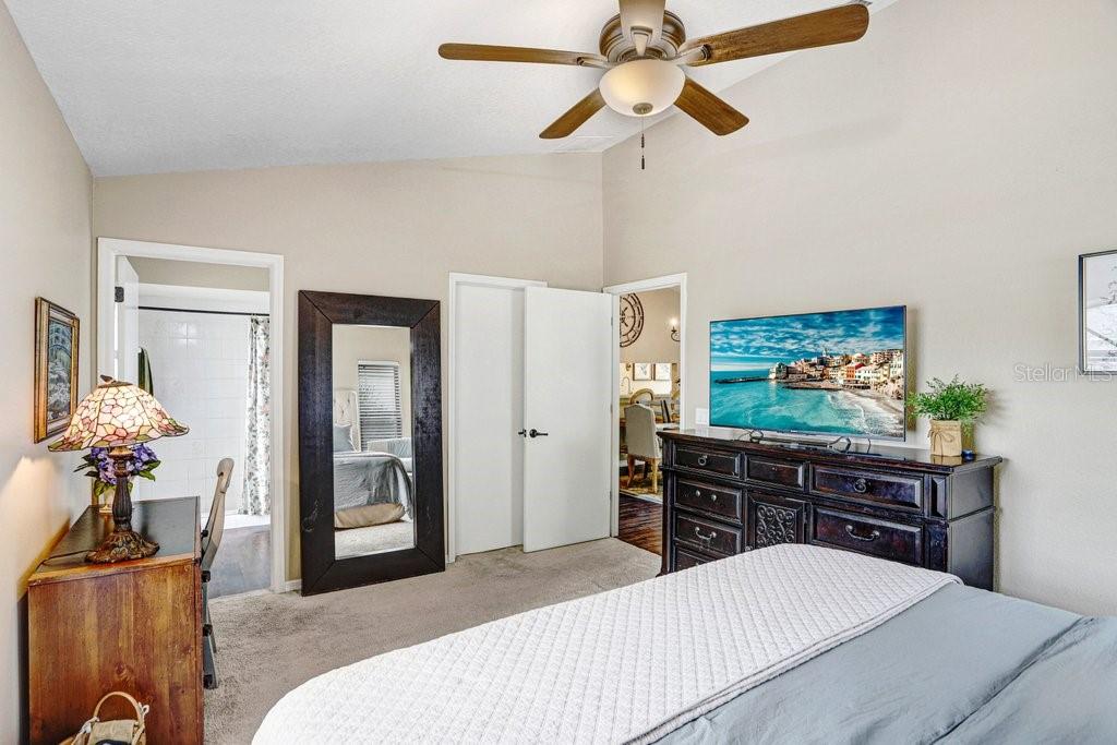 Listing photo id 15 for 8549 Pinafore Drive