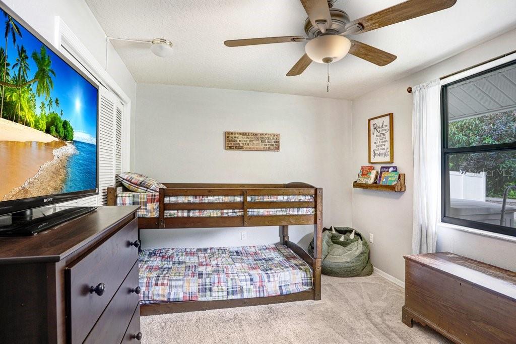 Listing photo id 18 for 8549 Pinafore Drive