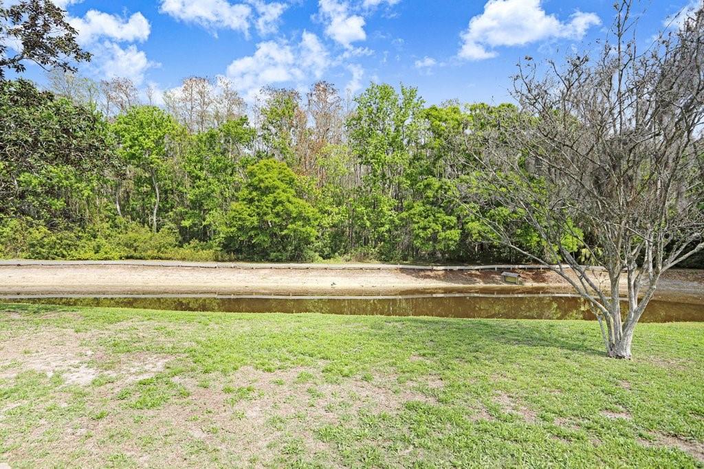 Listing photo id 27 for 8549 Pinafore Drive