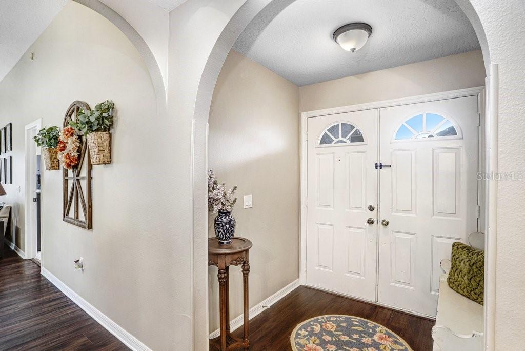 Listing photo id 1 for 8549 Pinafore Drive