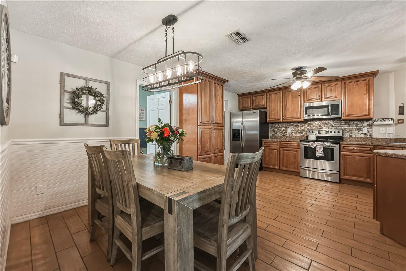 Image 27 of 73 For 25317 Tradewinds Drive