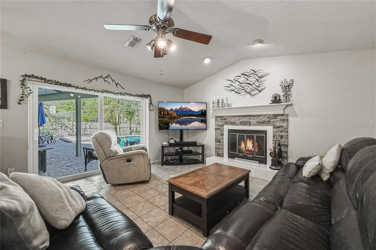 Image 28 of 73 For 25317 Tradewinds Drive