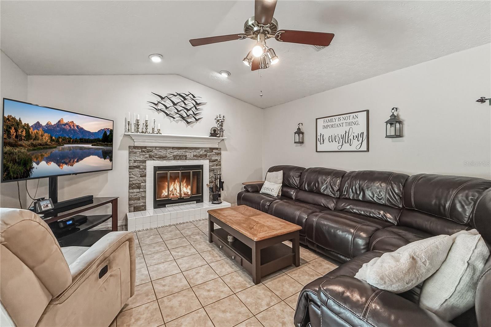 Image 29 of 73 For 25317 Tradewinds Drive