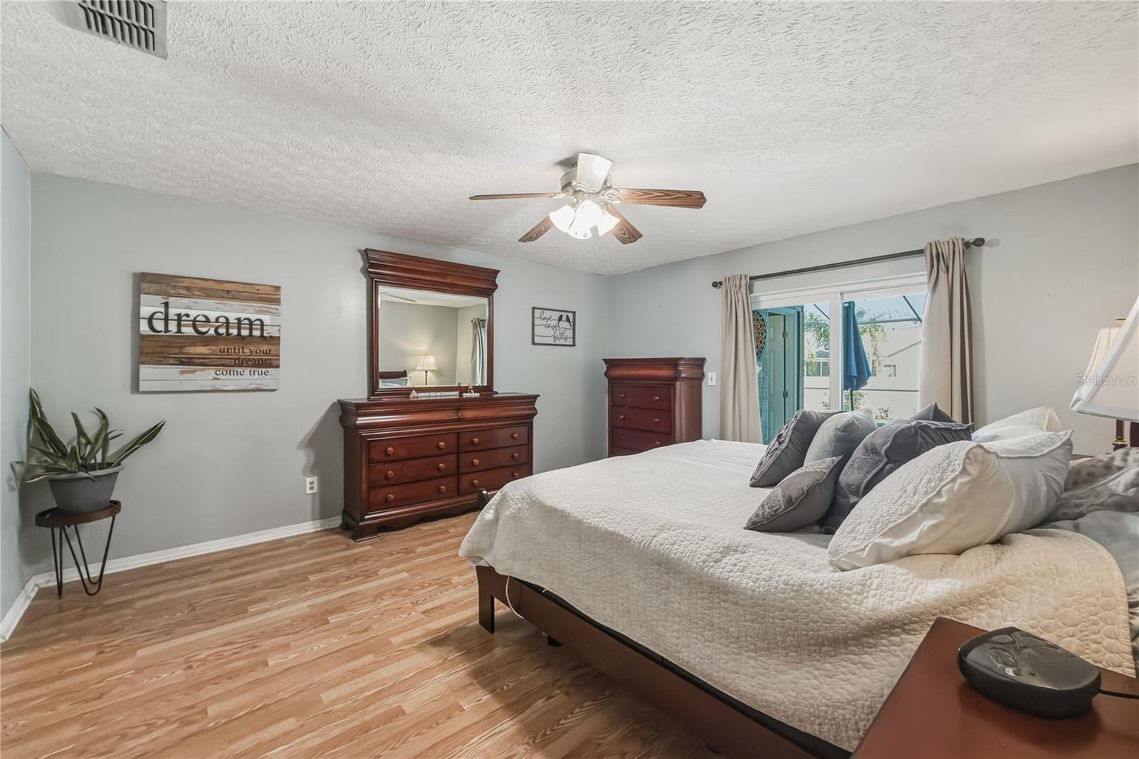 Image 33 of 73 For 25317 Tradewinds Drive