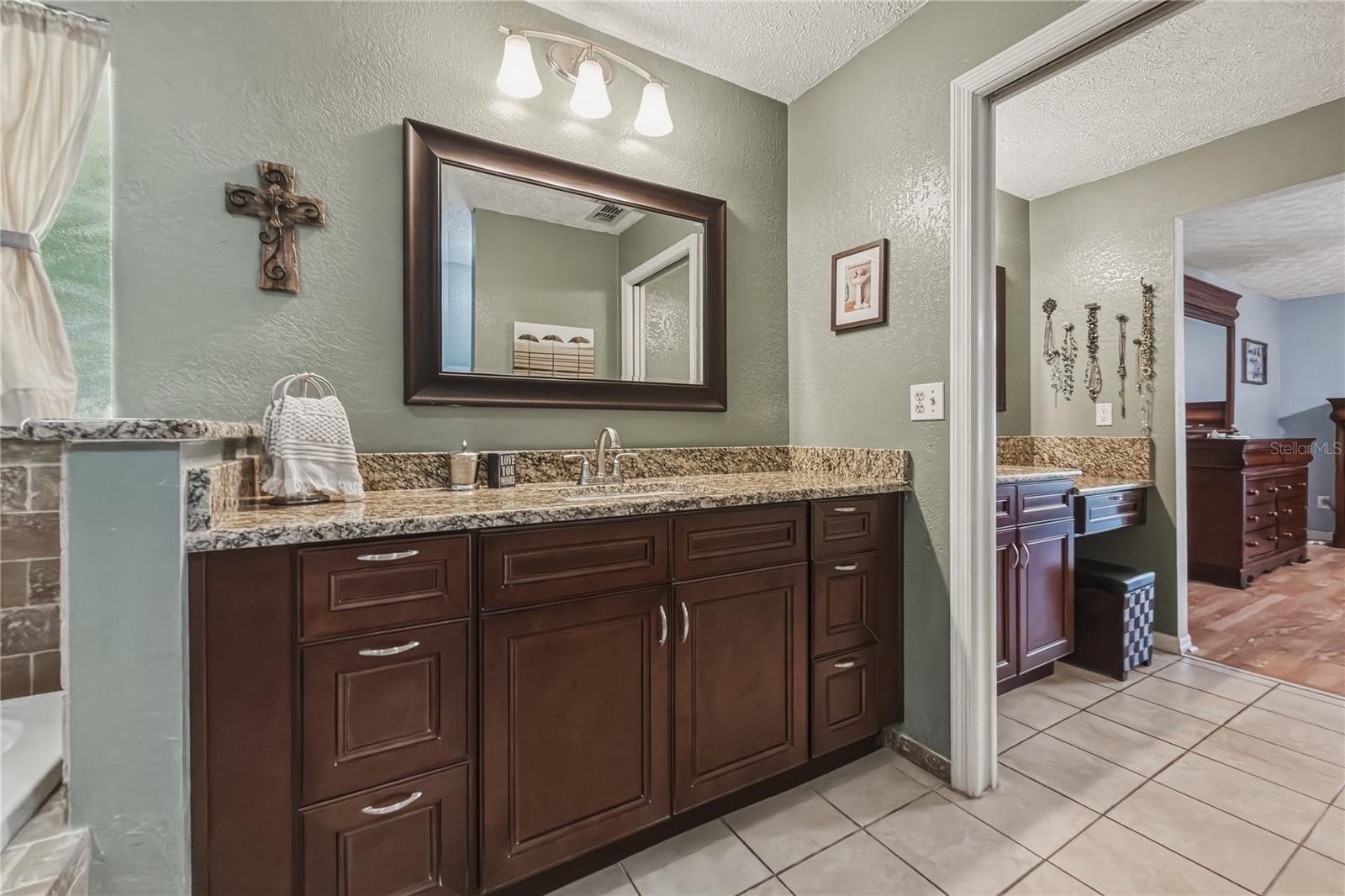 Image 38 of 73 For 25317 Tradewinds Drive